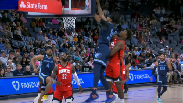 Gražiausias NBA nakties epizodas - galingas „Grizzlies“ puolėjo dėjimas (VIDEO)